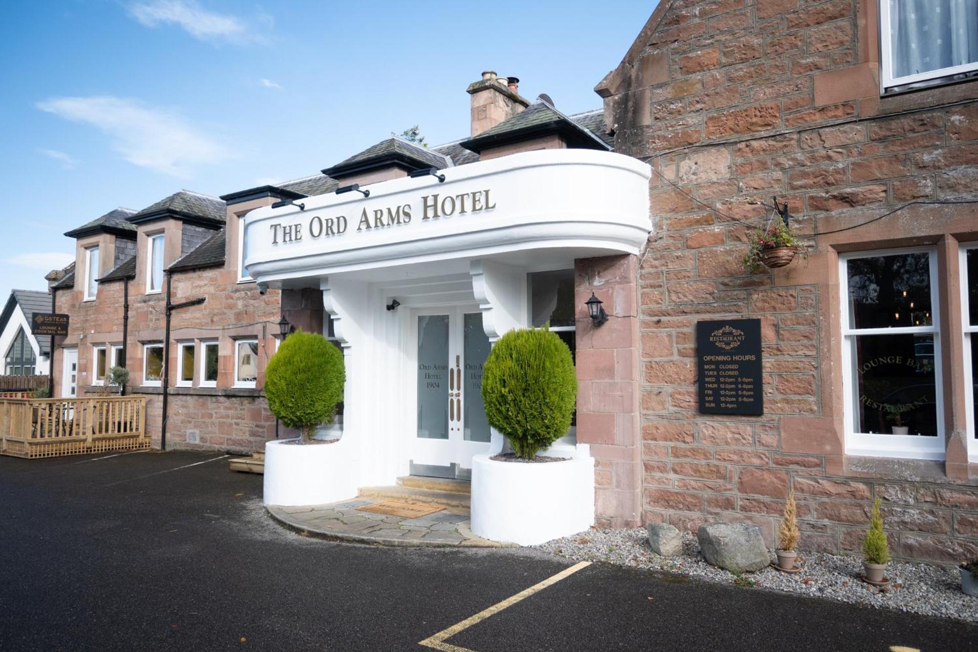 Ord Arms Hotel Muir of Ord Exterior photo